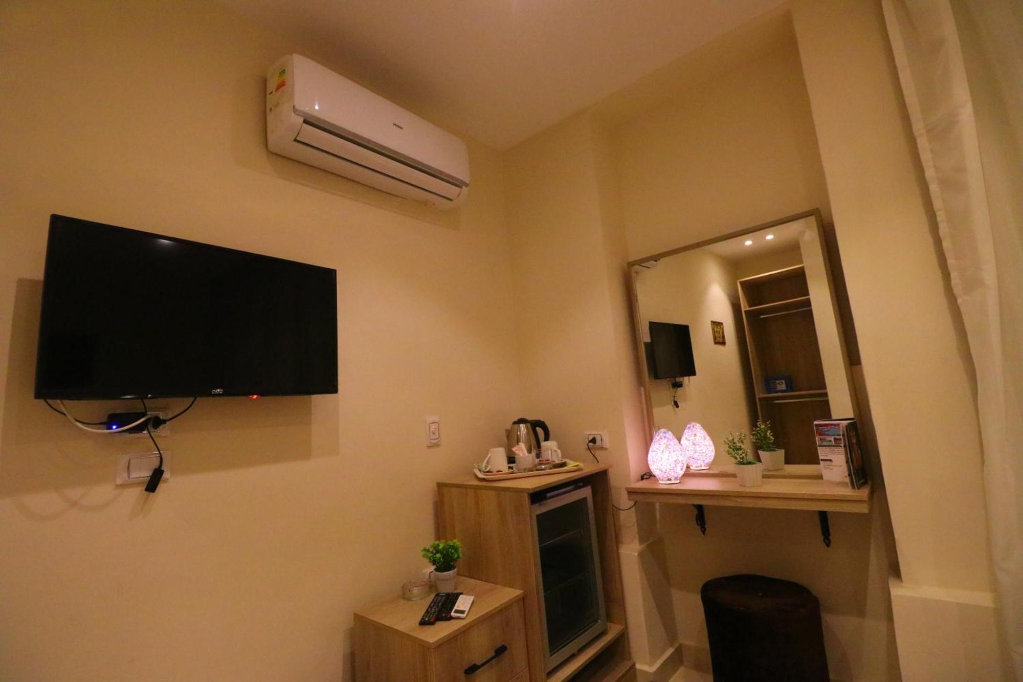 Loca Pyramids View Hotel Cairo